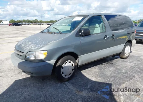 1998 Toyota Sienna Le from USA, damaged, VIN 4T3ZF13C2WU083596